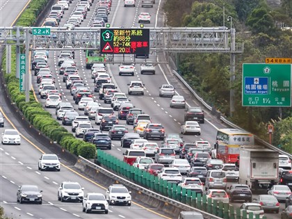 初三上午國道11路段易塞 西部南向建議午後再出發