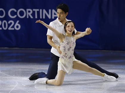 冬奧落幕「璃來龍」表演賽展絕佳默契 坂本花織告別奧運舞台