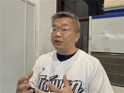 龍仔美職春訓守備傷退　蔡其昌：無骨折待詳細檢查