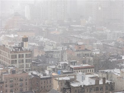 冬季風暴襲美國東北 5000多架航班取消紐約市停課