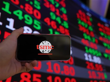 台股馬年開紅盤觸33992點創盤中新高 台積電早盤震盪