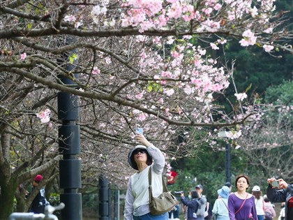 吳德榮：25日起鋒面接力　季節轉換晴雨多變