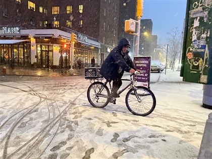 紐約迎10年最強暴風雪　多州發布緊急狀態命令禁非必要出行