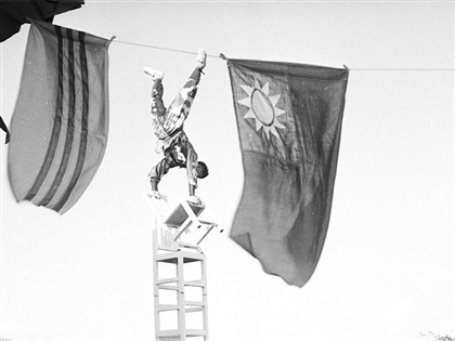 開箱老照片》李棠華雜技團