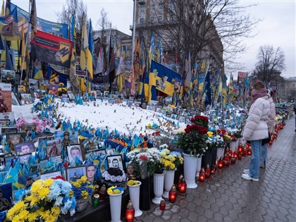 早安世界》俄烏戰事4年　母赴基輔悼子：盼人們記得自由代價