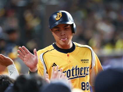 在王貞治面前開轟 宋晟睿點頭回應OH桑掌聲