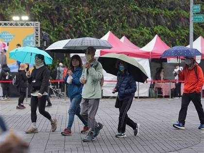 228連假全台濕答答　3500公尺高山有望追雪