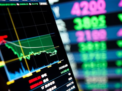 台股爆量重挫771點收最低34323點　台積電跌40元