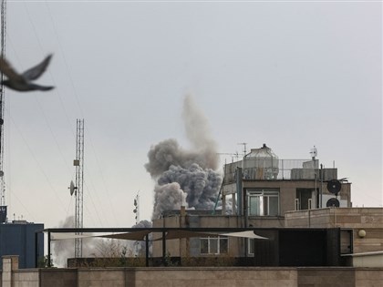 分析：伊朗靠飛彈無人機續命　圖讓美軍備多力分陷消耗戰　