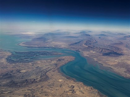 伊朗革命衛隊稱控制荷莫茲海峽 傳有油輪航經往阿聯