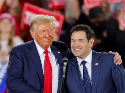 川普稱為防伊朗先攻擊才出手 與盧比歐說法不一