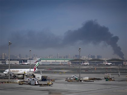 撤離波灣需求暴增　包機赴歐最高748萬元