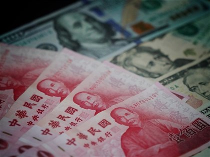 央行信心喊話台幣貶翻升　戰火衝擊單週仍重貶4.27角