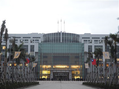 國防部：階段性編列軍購特別預算　恐延誤發價書簽署