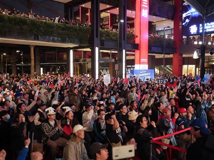 WBC經典賽台日大戰登場　全台戶外直播球迷熱血應援【圖輯】