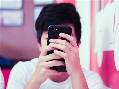 印尼禁止未滿16歲者使用社群媒體　開非西方國家先例