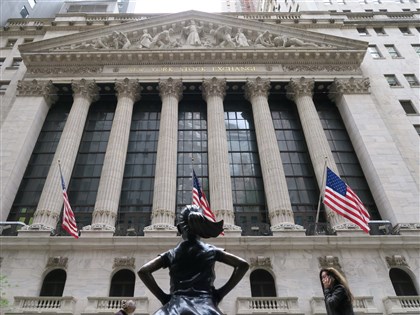 美股重現拋售潮收盤盡墨　道瓊盤中一度跌逾千點