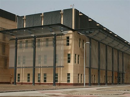 法新：美駐伊拉克大使館遭火箭彈襲　防空系統攔截