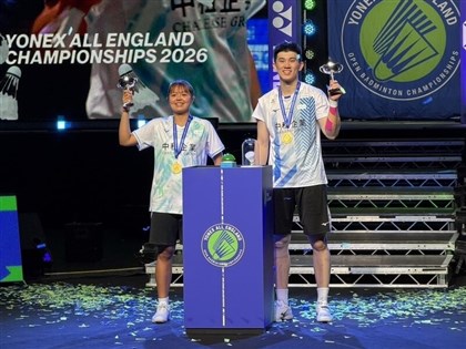 葉宏蔚詹又蓁輪轉快默契佳　全英羽賽奪冠秀實力