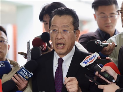 國防部收到美軍售海馬士火箭砲發價書　顧立雄：3/26前須簽署