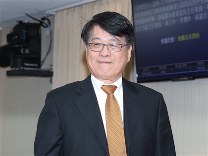 游盈隆任中選會主委　李貞秀立委資格爭議與公投綁大選是挑戰