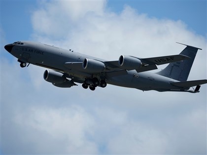 美軍KC-135加油機墜毀排除敵火　親伊朗武裝組織卻宣稱擊落