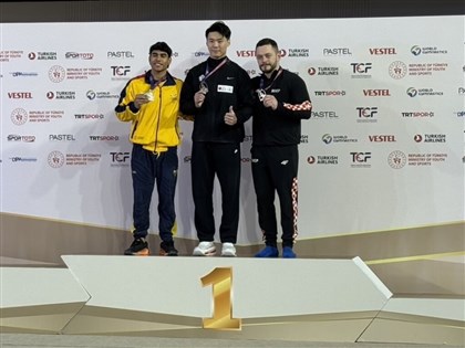 唐嘉鴻克服身體不適　體操世界盃連2站單槓摘金