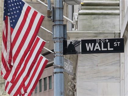 油價下滑提振投資人情緒　美國股市收漲