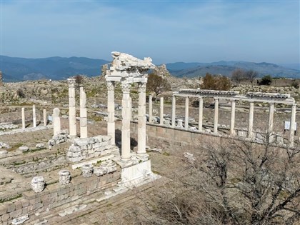 土耳其出土玻璃瓶揭古羅馬醫療秘辛　證實人類糞便曾入藥