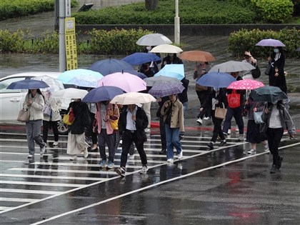 19日鋒面通過北部東半部連3天雨　下週天氣回穩偏熱