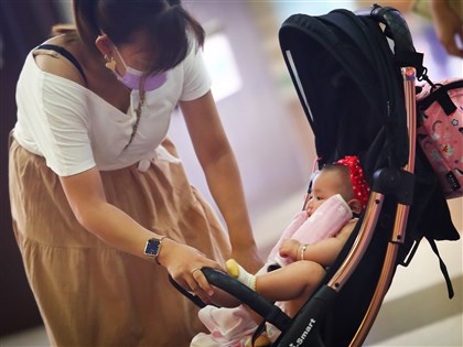 家有未滿12歲童即可找外籍幫傭　就業安定費5000元、4/13開放申請