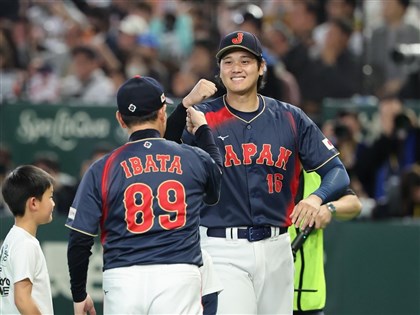 大谷翔平WBC對台敲出滿貫砲　球衣4800萬元落槌