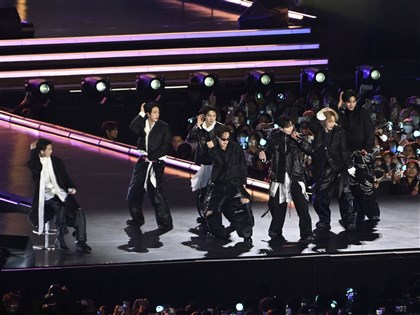 BTS回歸演唱會人潮遠低預期　經紀公司股價暴跌近15%