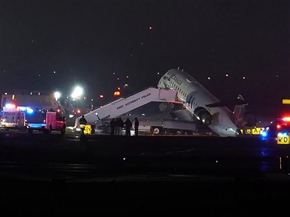加航快捷航空飛機撞地勤車　紐約拉瓜迪亞機場關閉