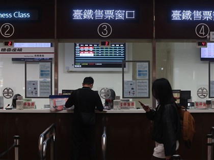 北車售票窗口鐵捲門突降 台鐵致歉：誤偵測有火警