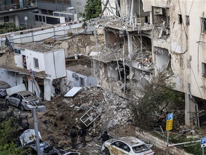 特拉維夫建築遭攻擊命中　伊朗媒體稱以美襲能源設施