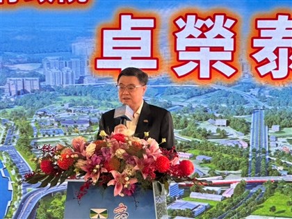 卓榮泰不捨黃文啓立院哽咽 籲在野黨支持國防