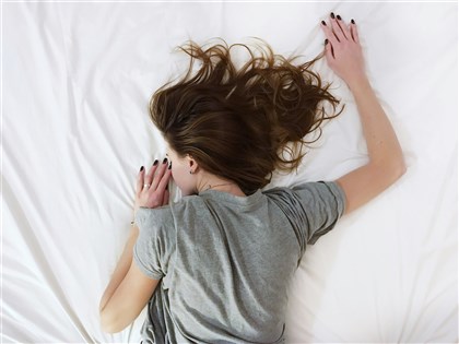 睡滿8小時卻鬧鐘叫不醒 中醫傳授3招防春困