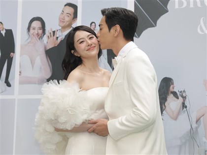 禾浩辰吳品潔喜辦婚宴　甜喊把老婆當女孩寵[影]