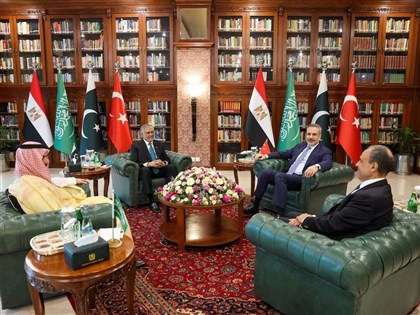 巴基斯坦稱主辦美伊會談　伊朗警告將美地面部隊燒成灰