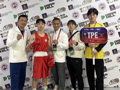 拳擊亞錦賽男子55公斤　19歲新秀彭家豐首輪完勝