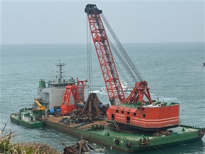 東引海底電纜疑遭中國船損壞　海巡蒐證帶回人員
