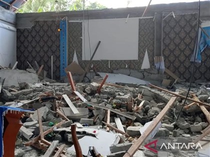 印尼外海強震　北蘇拉威西省建物倒塌已釀1死1傷