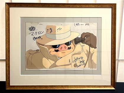 馬克宏訪日充滿漫畫元素　與高市擺「發功」姿勢[影]