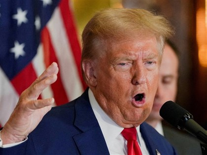 川普祭新藥品關稅、重整金屬稅　強推製造業回流美國