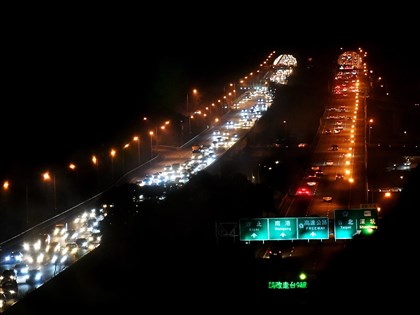 清明連假第2天國道10處易塞　高乘載時間路段報你知
