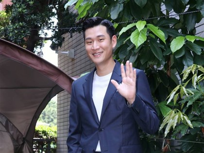 周興哲回應免服役原因　適用海外長居緩徵