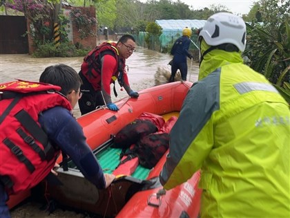 大雨襲竹縣北埔、峨眉　消防救出10多名受困民眾