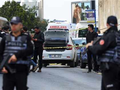 以色列駐伊斯坦堡總領事館外駁火　1槍手遭擊斃2警輕傷