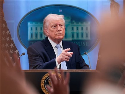 伊朗停火談判期限將至　川普記者會極限施壓